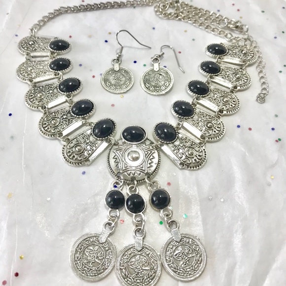 Jewelry - Silver Black Statement Necklace Earrings Set New